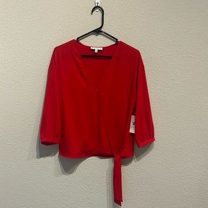 CHAUS New York NWT Red Top with tie at the bottom Quarter Length Sleeve